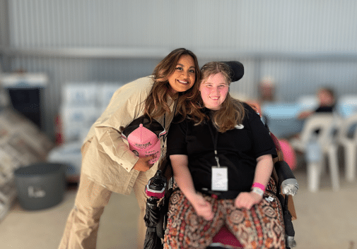 Sara meets Jessica Mauboy at Deni Ute Muster